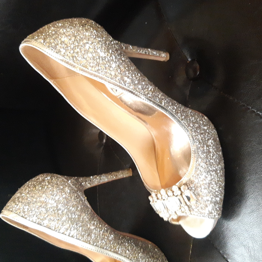 Badgley Mischka size 9.5 heels - Picture 2 of 16